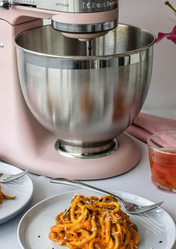 Vegan vodka sauce with zoodles | @cookingwithayeh