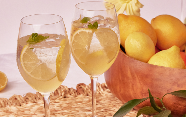 Frozen limoncello spritz