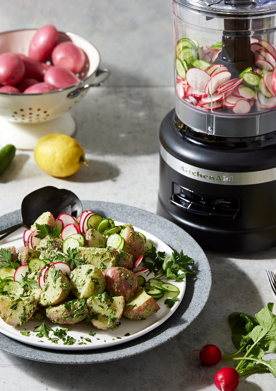 How to clean a food processor