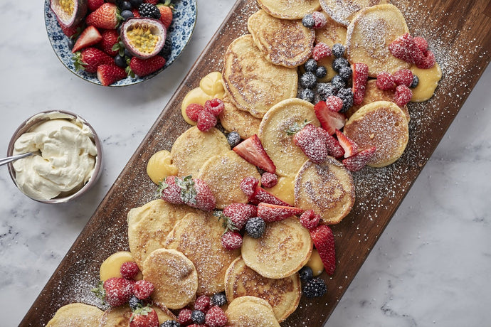 Buttermilk pikelets with lemon curd | Emmylou Loves
