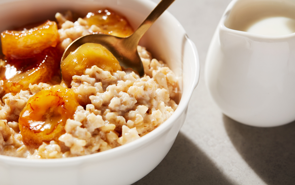 Creamy oats with caramelised bananas