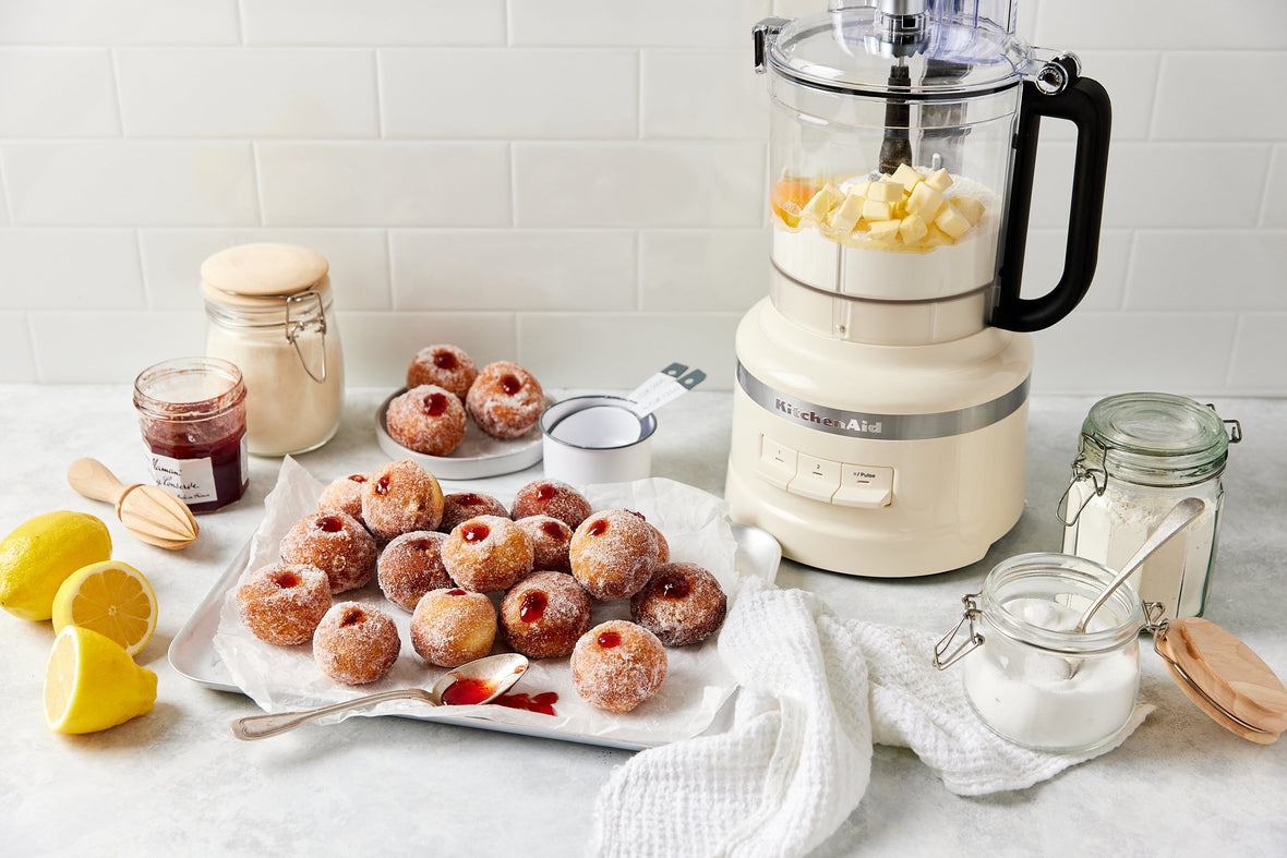 Lemon scented strawberry jam doughnuts