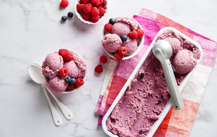 Berry frozen yoghurt
