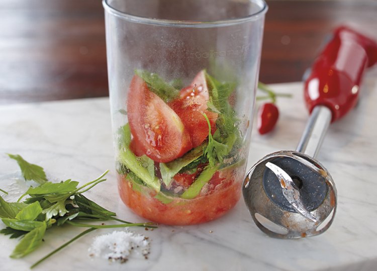 10 second fresh tomato sauce