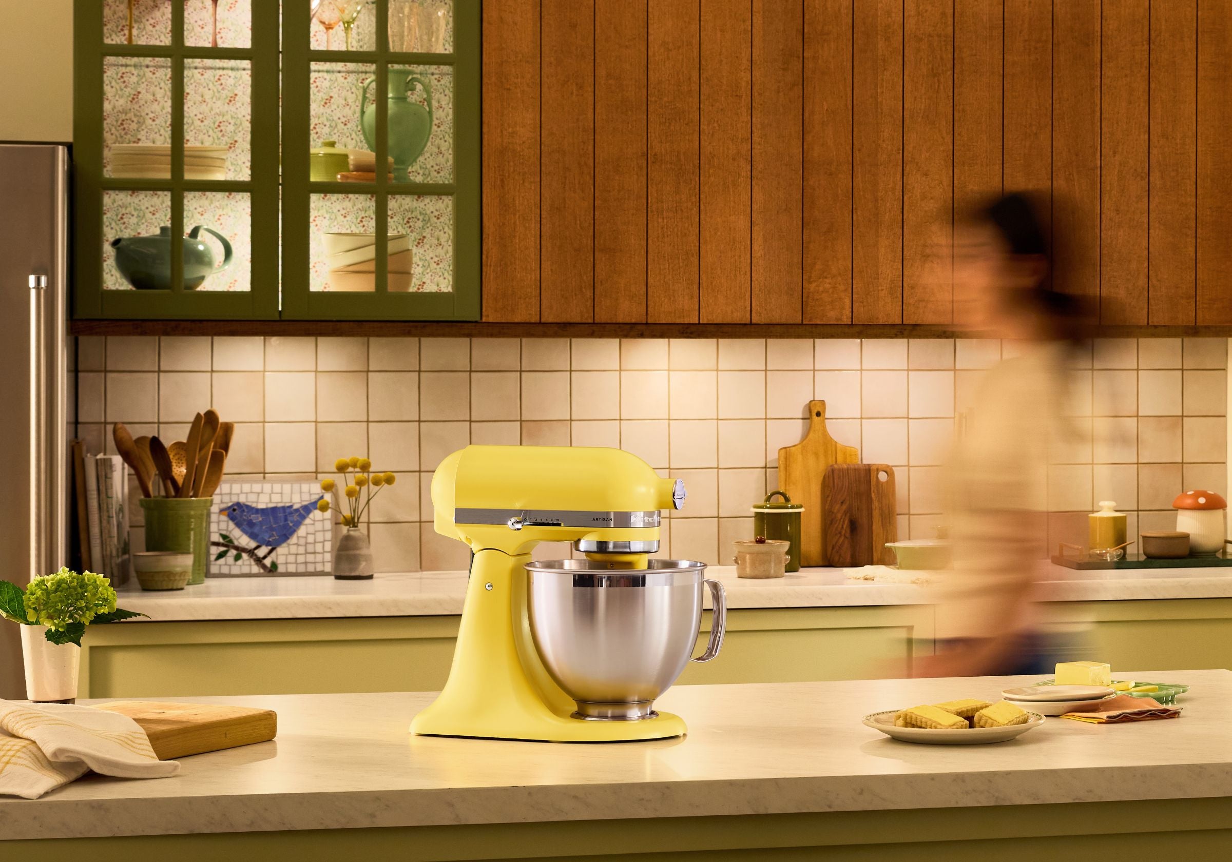 Artisan Tilt-Head Stand Mixer - Butter KSM195 | KitchenAid New Zealand