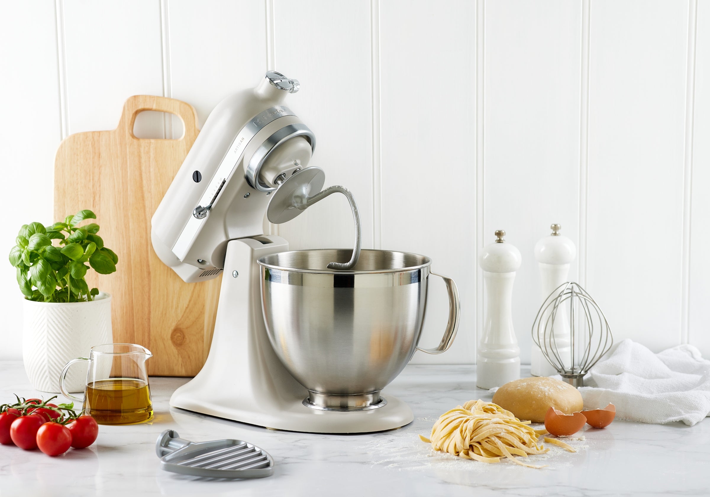 Artisan Tilt-Head Stand Mixer KSM195