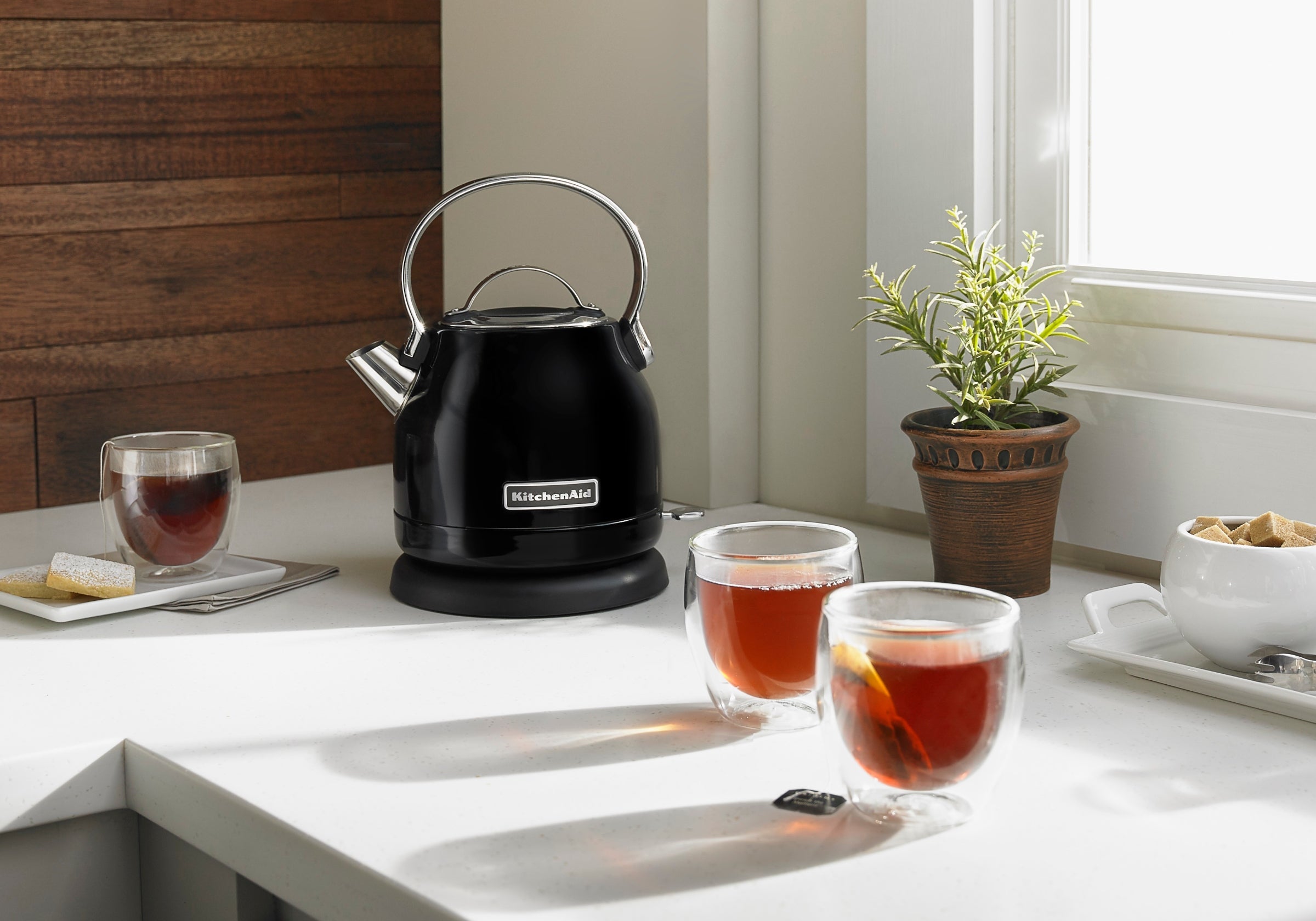 1.25 L Artisan Electric Kettle with Auto Shut-Off KEK1222